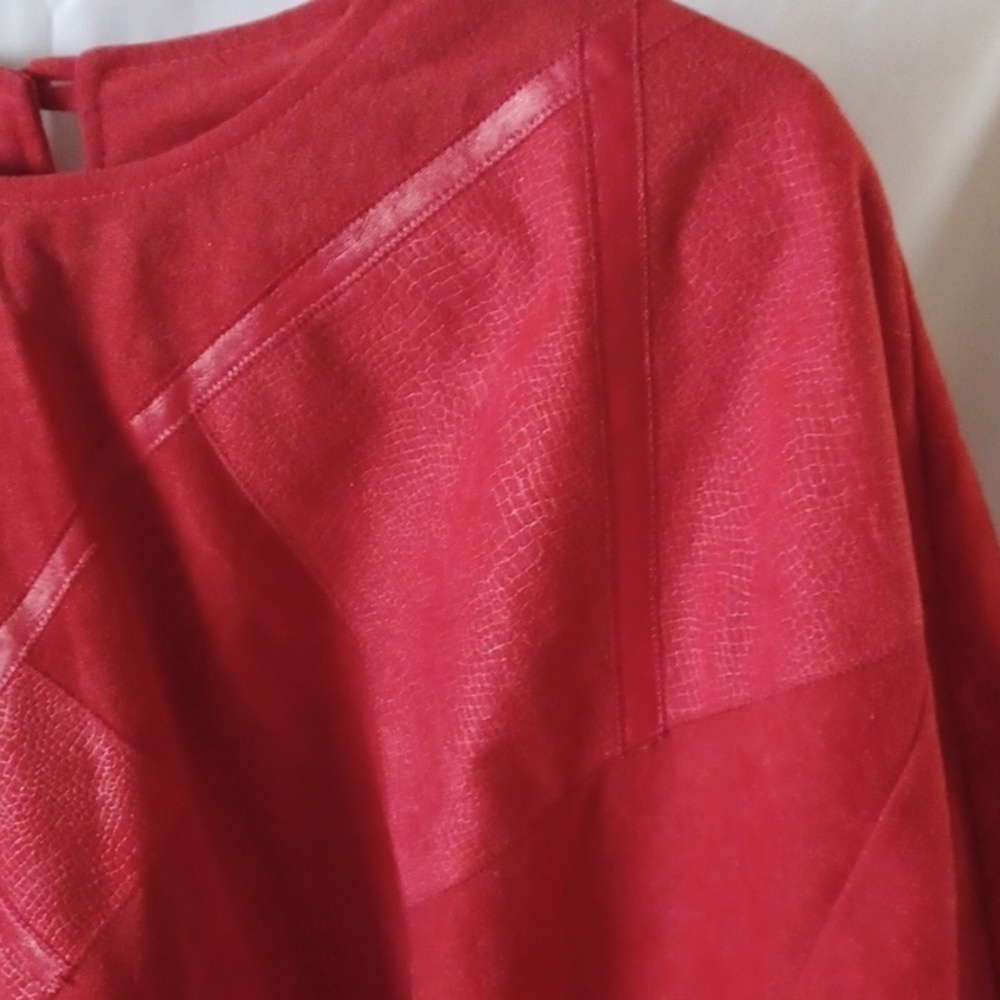 VTG 70s Red Velour Diamond Print Sweatshirt - Picture 4 of 7